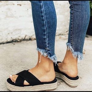 Espadrille Black platform sandal NWT